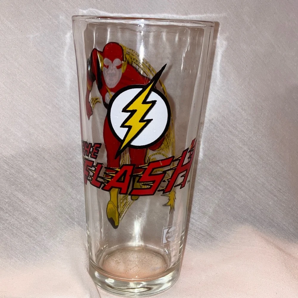 Flash 1971 Pepsi Superhero Glass Tumbler - Picture 3 of 4